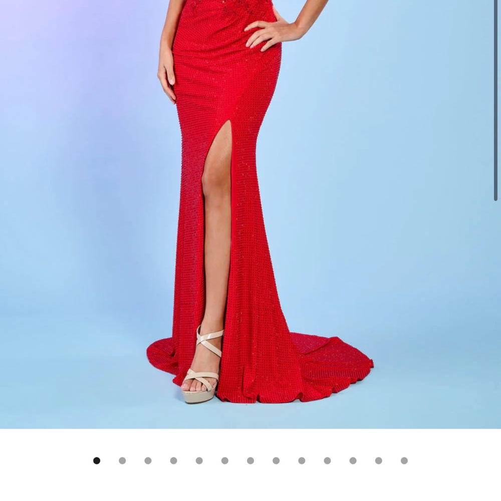 Elegant Red Evening Gown with Slit